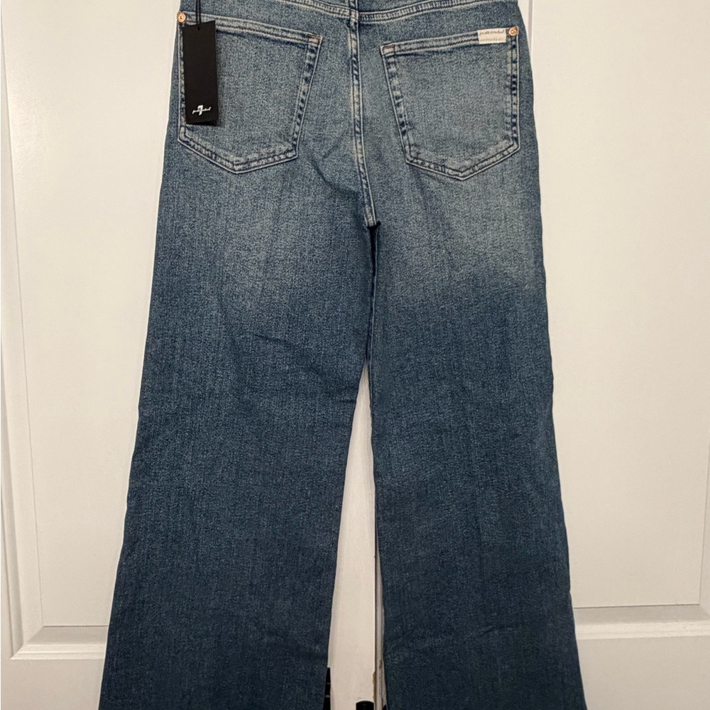 Ultra High Rise Petite Jeans Size 28 – Sea Level Wash – NWT